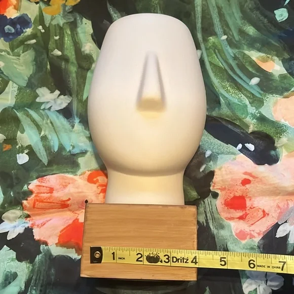 IKEA Bisque Nagon Head Sculpture - Picture 15 of 16